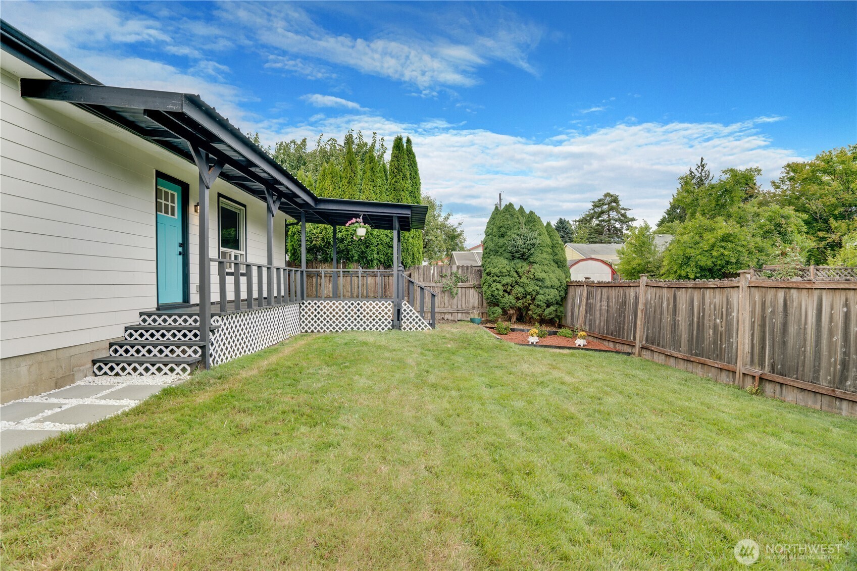 Property Photo:  1720  Madison Avenue NW  WA 98502 