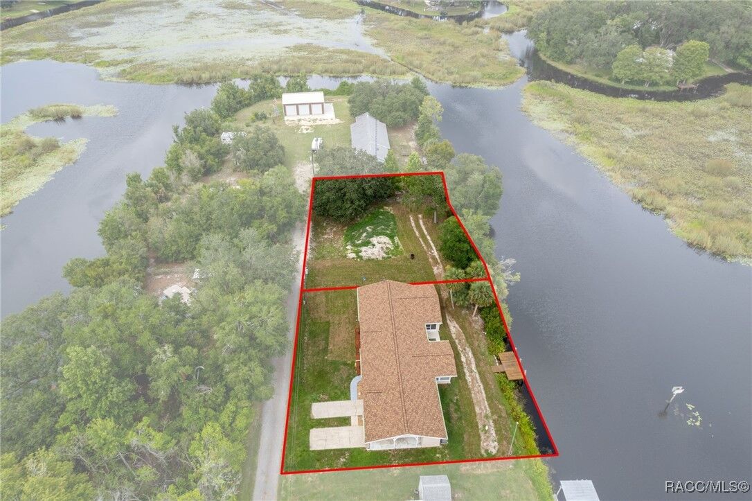 Property Photo: 4306 E Gloria Drive FL 34442