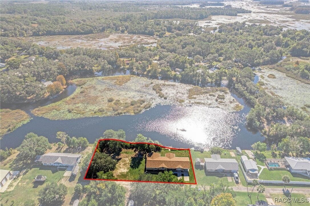 Property Photo: 4306 E Gloria Drive FL 34442