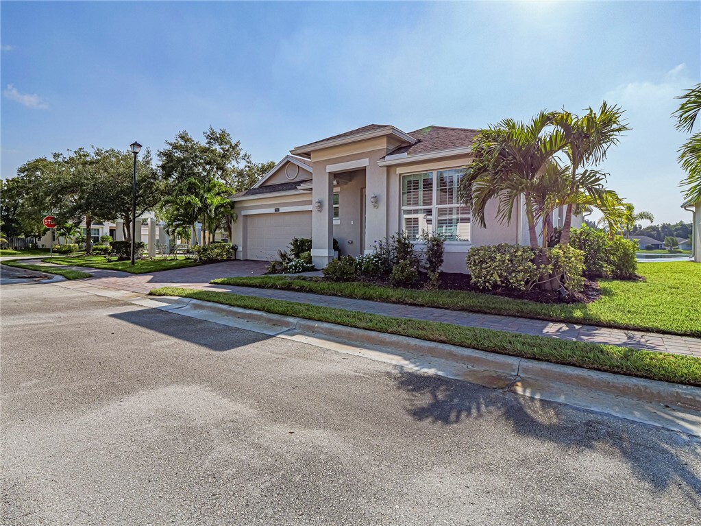 Property Photo: 2284 Timberlake Circle FL 32966