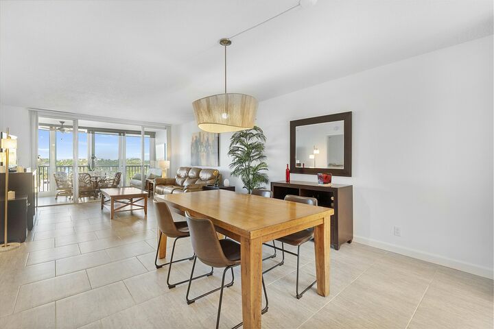 Property Photo: 3310 S Ocean Boulevard 631-D FL 33487