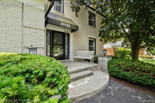 Property Photo: 31122 Perrys Crossing MI 48331