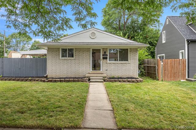 Property Photo: 7001 Belton Street MI 48135