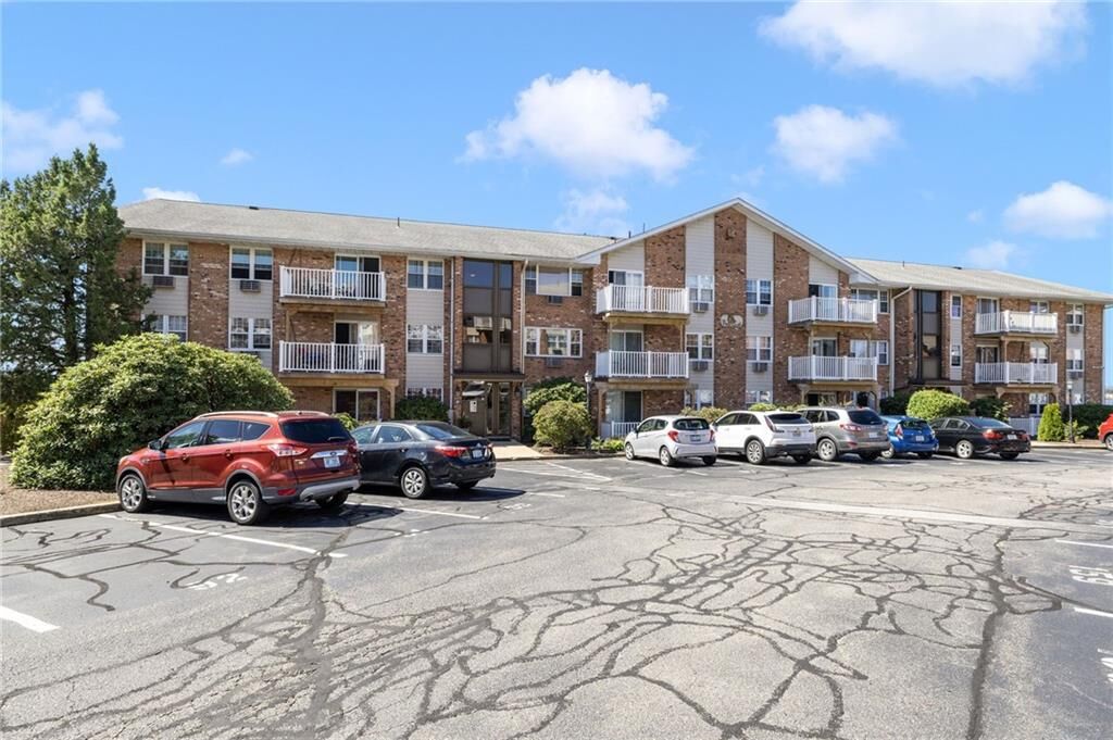 Property Photo:  37 Bullocks Point Avenue 3C  RI 02915 