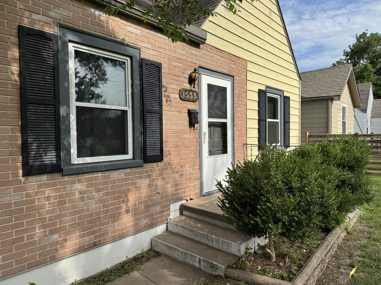Property Photo:  1533 S Kansas Ave  KS 67211 