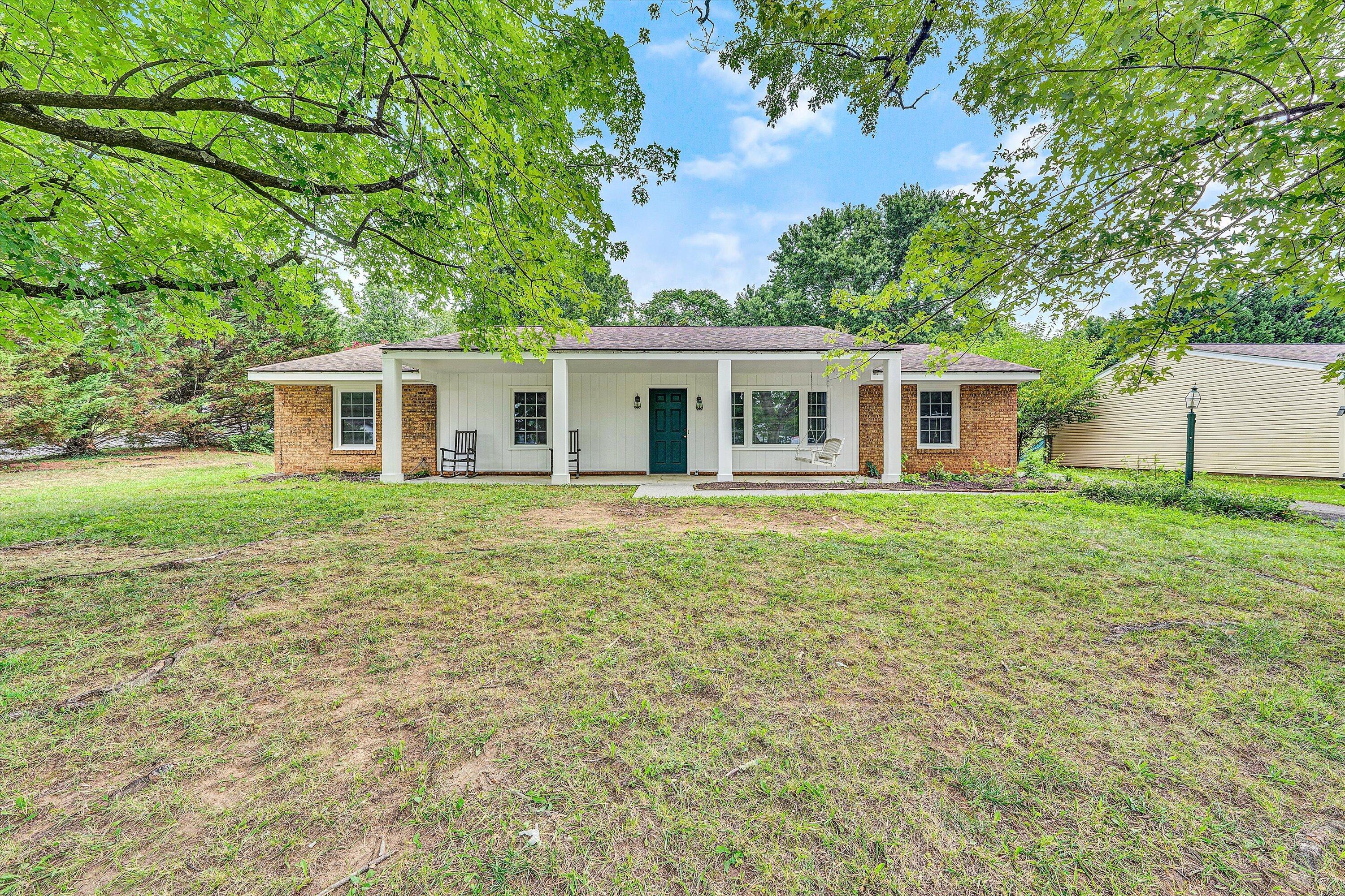 Property Photo:  221 Spring Grove Dr  VA 24179 