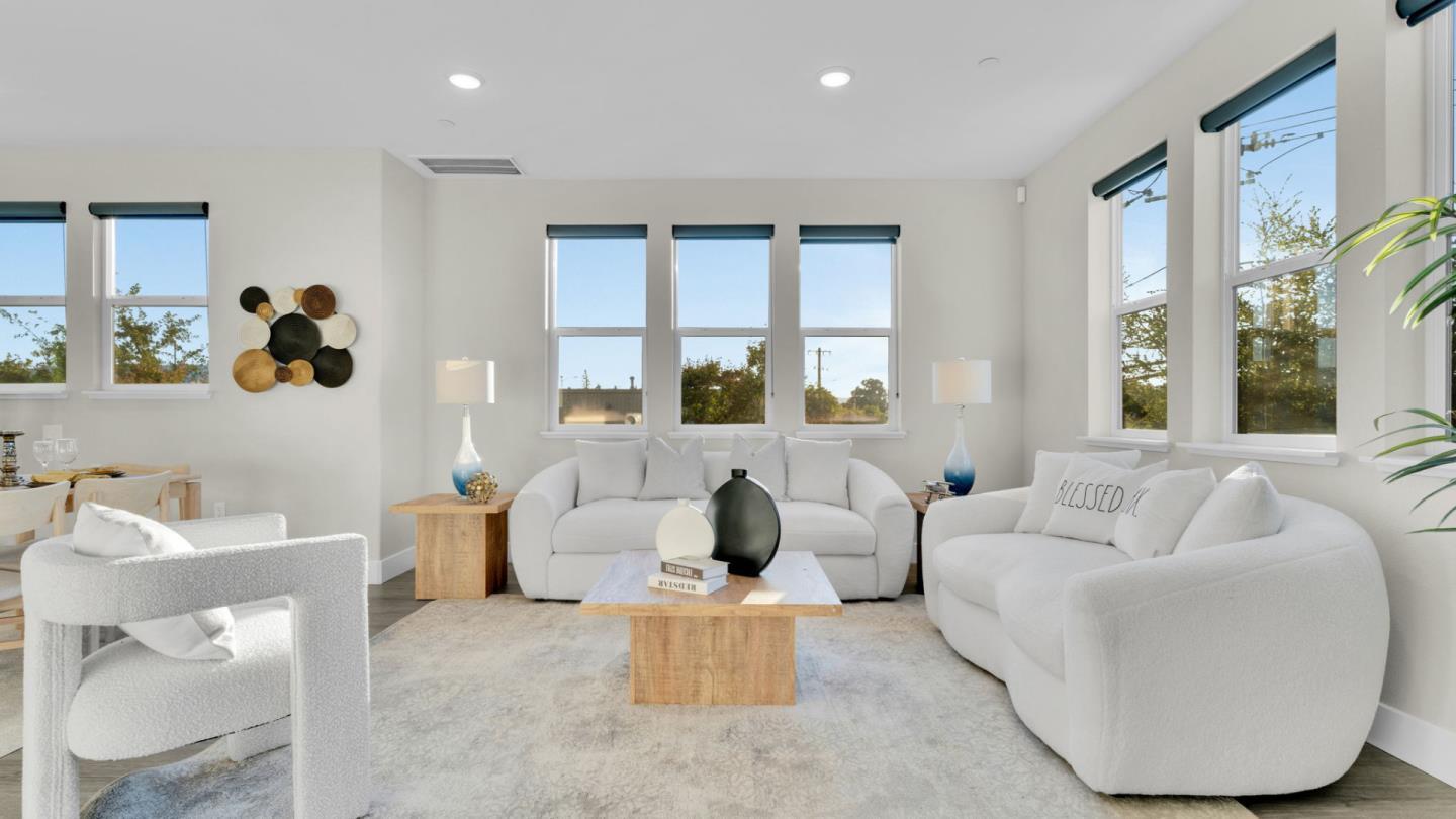 Property Photo: 820 East Duane Avenue 1 CA 94085