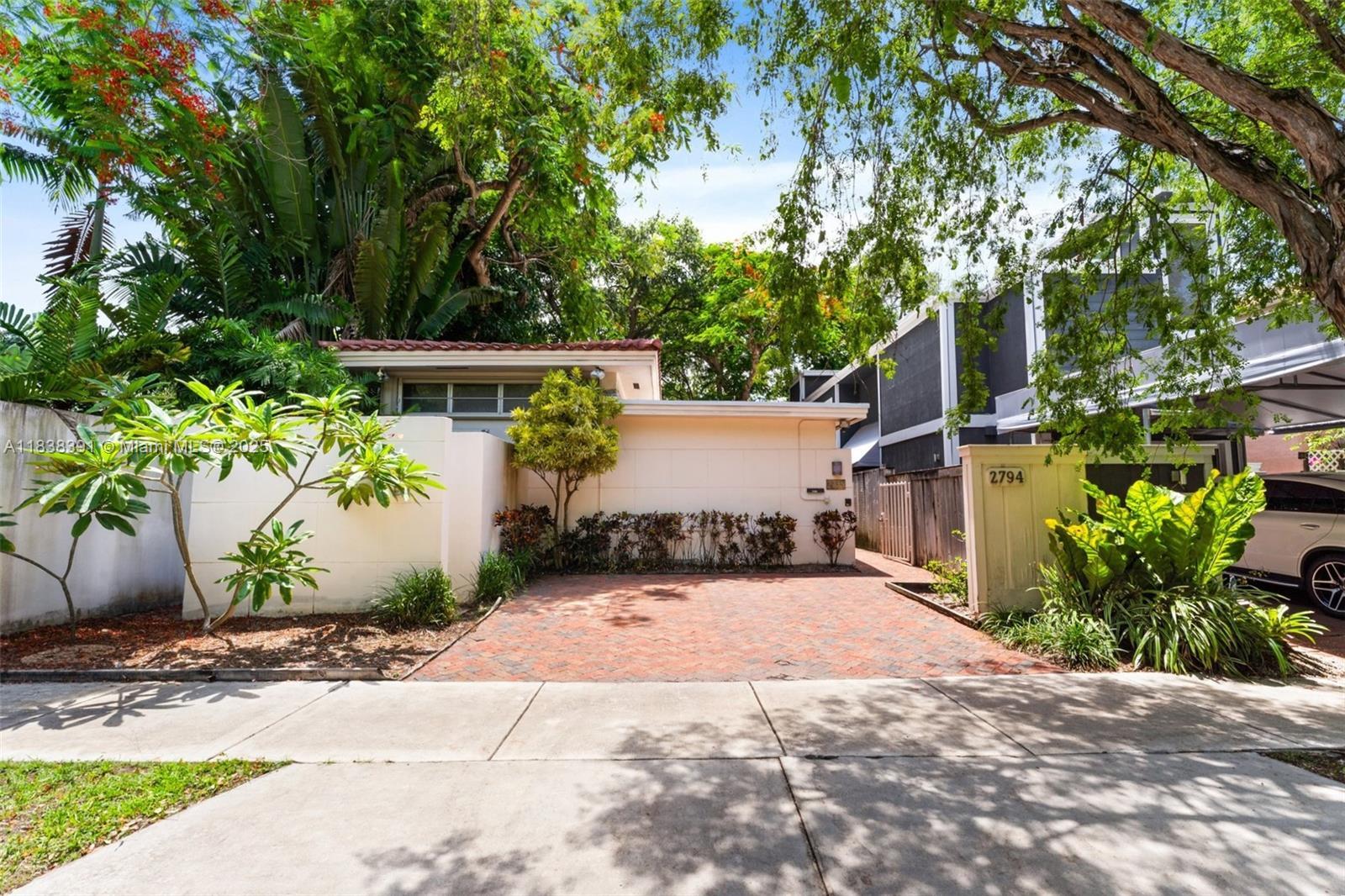 Property Photo: 2794 SW 22nd Ave FL 33133