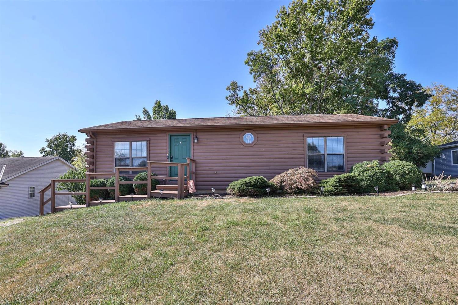 Property Photo: 551 Hawthorne Heights IN 47025