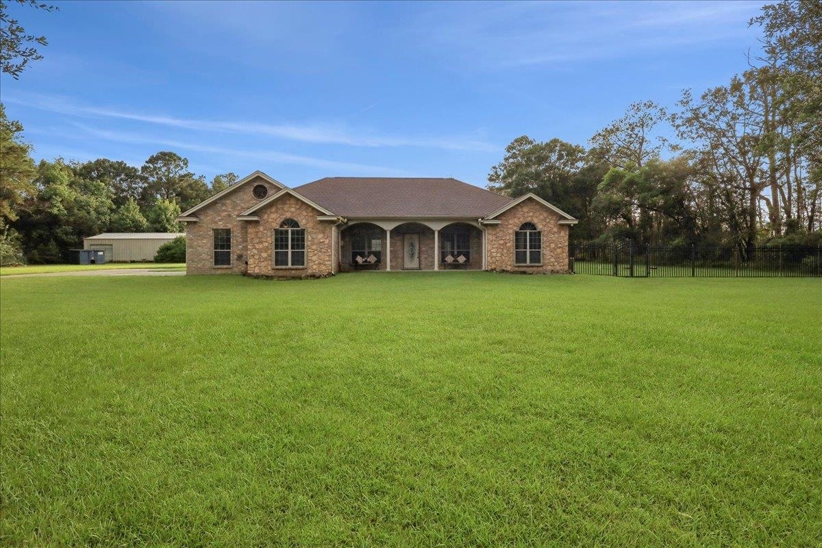Property Photo: 6705 N Fm 105 TX 77662
