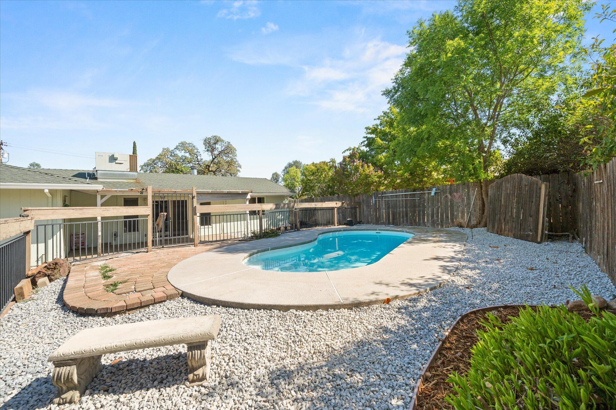 3255 Winding Way  Redding CA 96003 photo