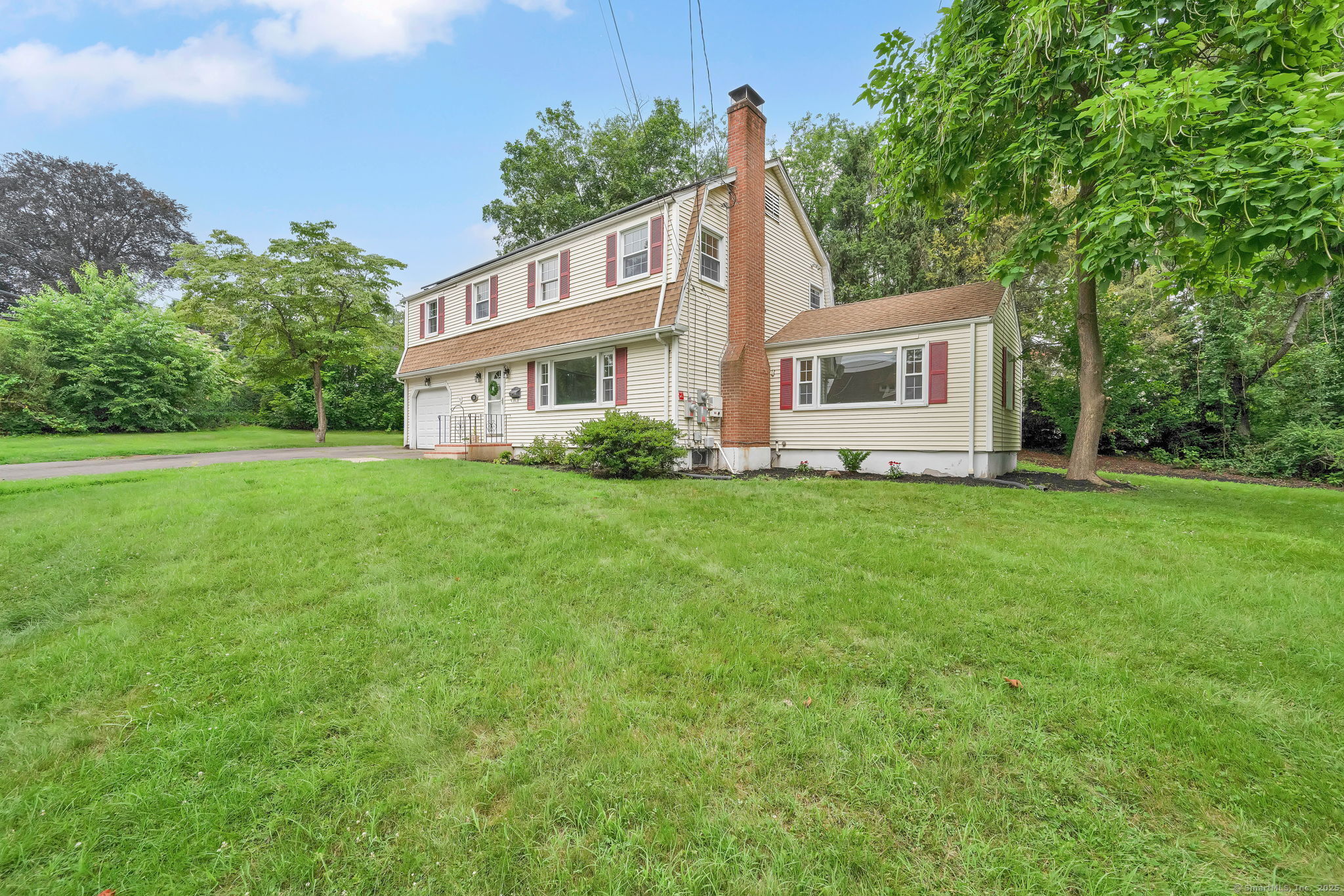 Property Photo:  36 Westmoreland Drive  CT 06117 