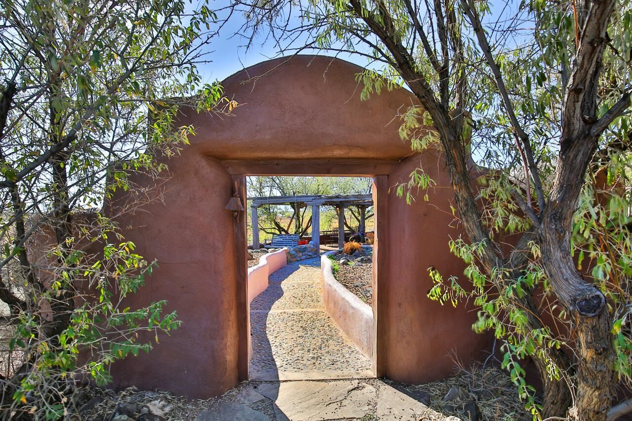 Property Photo: 21 Lone Tree Lane NM 87529