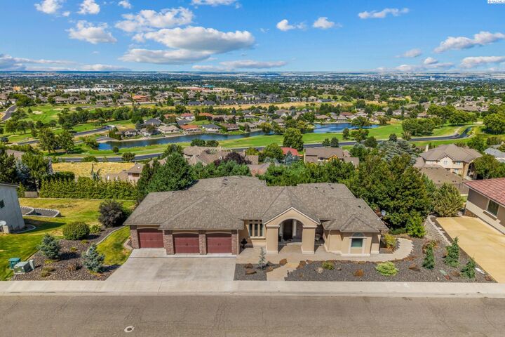 4002 W 43rd Avenue  Kennewick WA 99337 photo