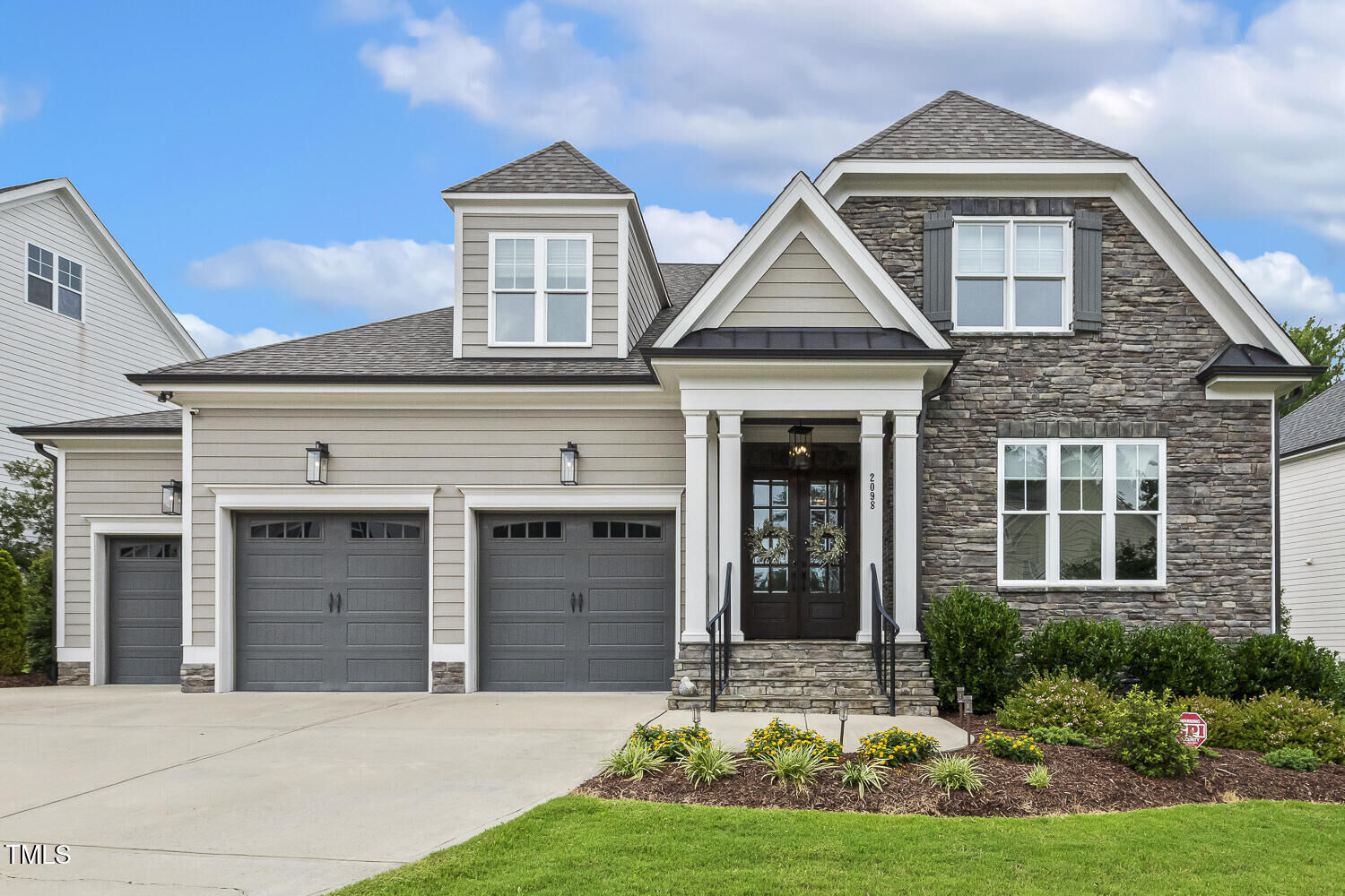 Property Photo: 2098 Amalfi Place NC 27502