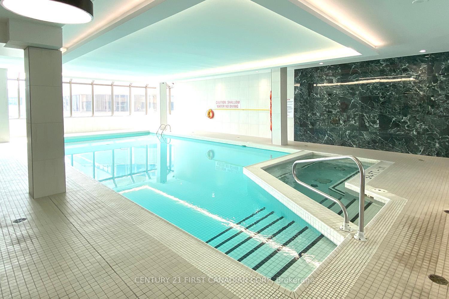 Property Photo: 695 Richmond Street 1712 ON N6A 5M8