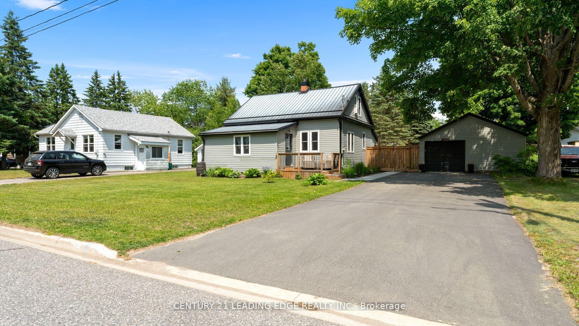 Property Photo:  450 Mary Street N  ON P1P 1G1 