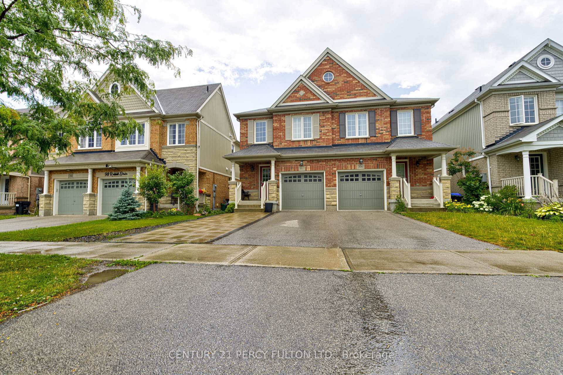102 Russel Drive  Bradford West Gwillimbury ON L3Z 0M7 photo