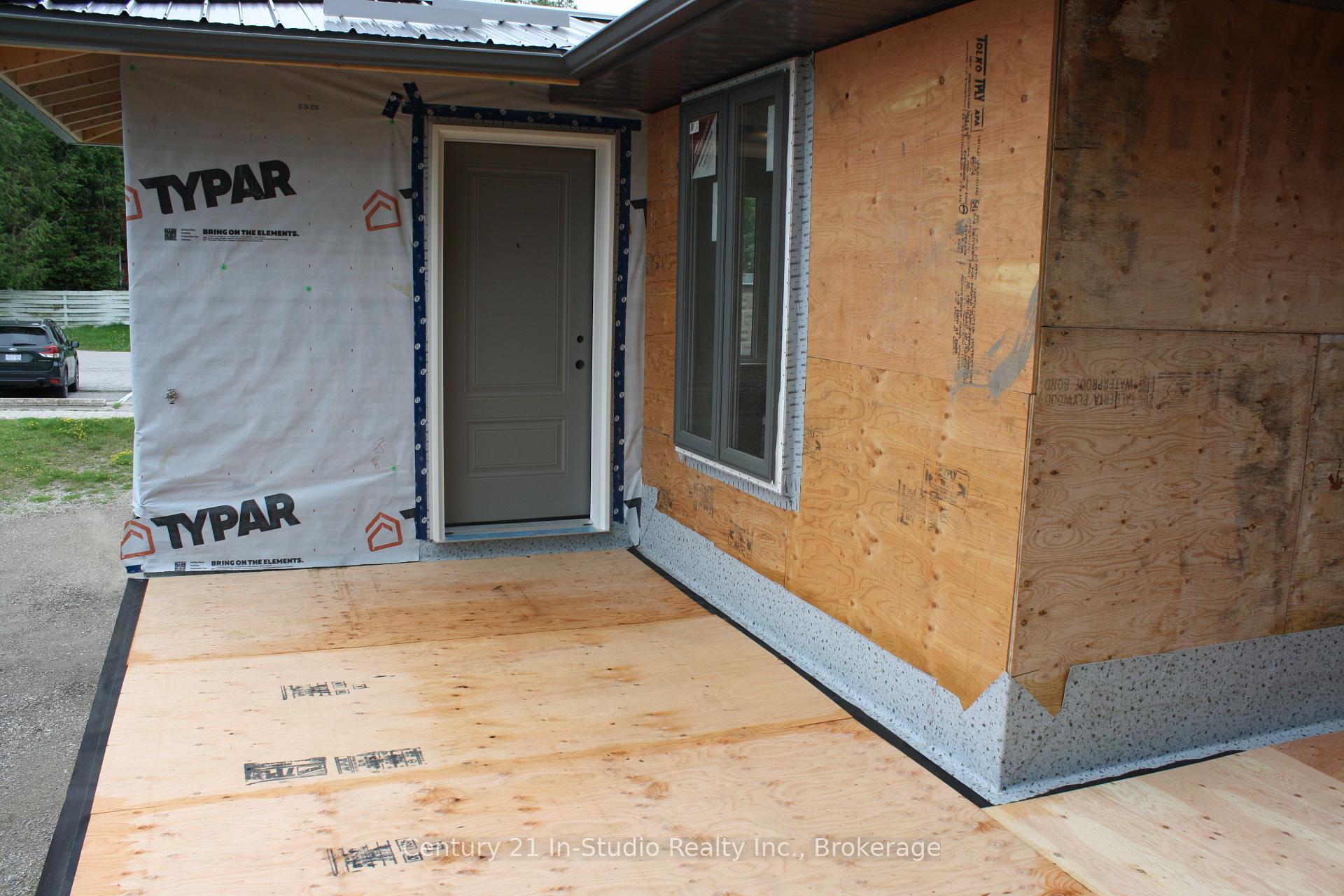 Property Photo: 413 Queen Street S Unit B ON N0G 2N0