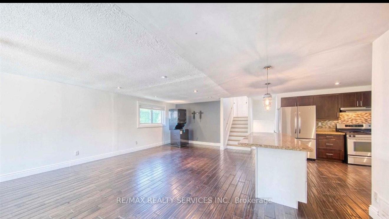Property Photo: 88 Clover Ridge Drive W ON L1S 3E8