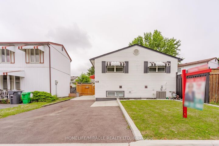 Property Photo: 10 Huntingwood Crescent ON L6S 1S6