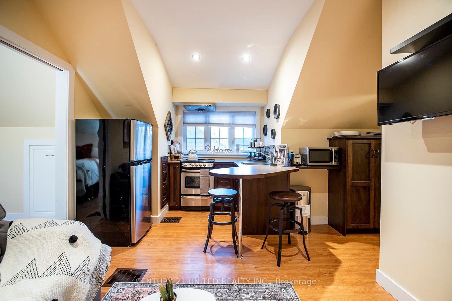 Property Photo: 225 Mark Street ON K9H 1V1