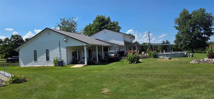 Property Photo: 9546 Park Road E OK 74530