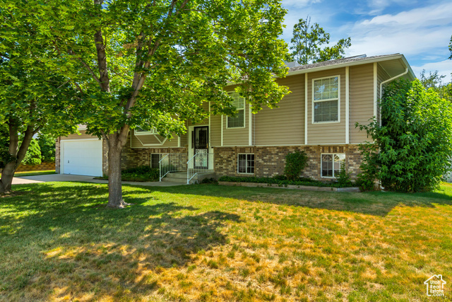Property Photo: 2386 N 725 W UT 84041