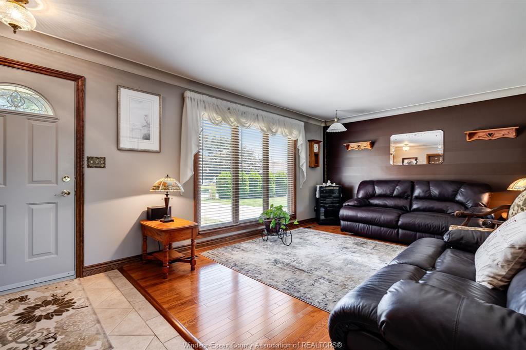 Property Photo: 1845 Fairlea Crescent ON N0P 2G0