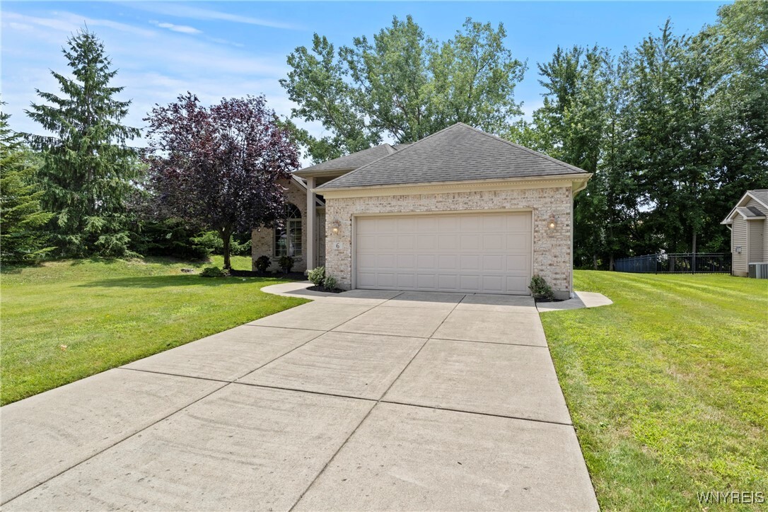 Property Photo: 6 Fair Woods Drive NY 14221