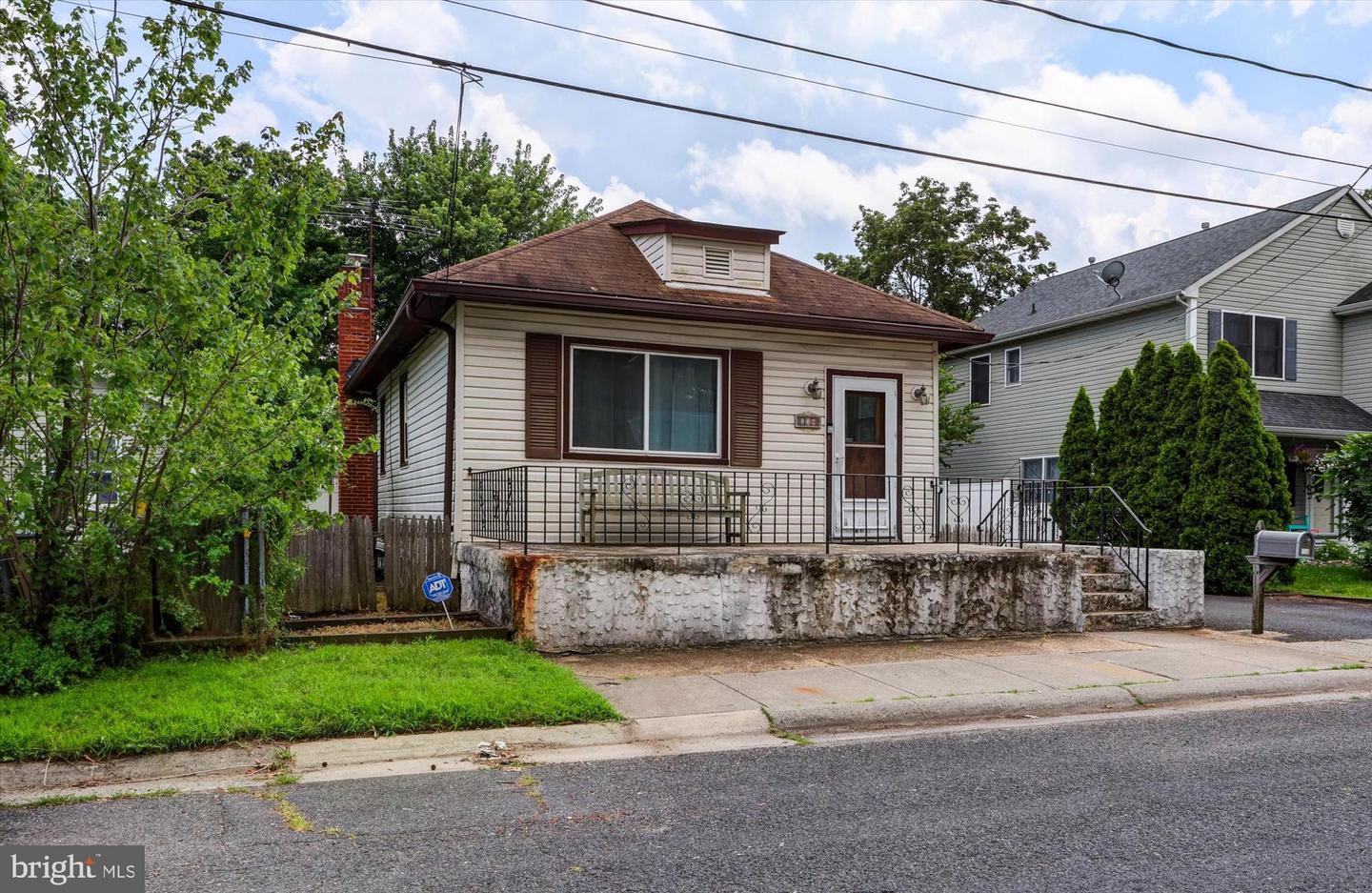 Property Photo:  224 Walling Place  NJ 07748 