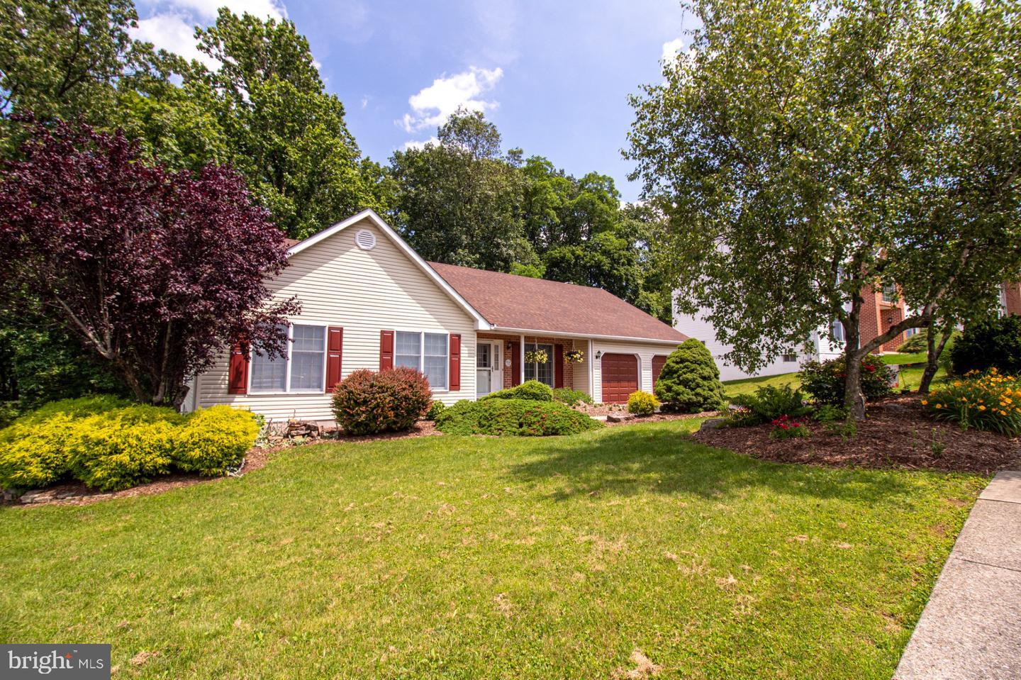 Property Photo: 2707 Beacon Drive PA 19608