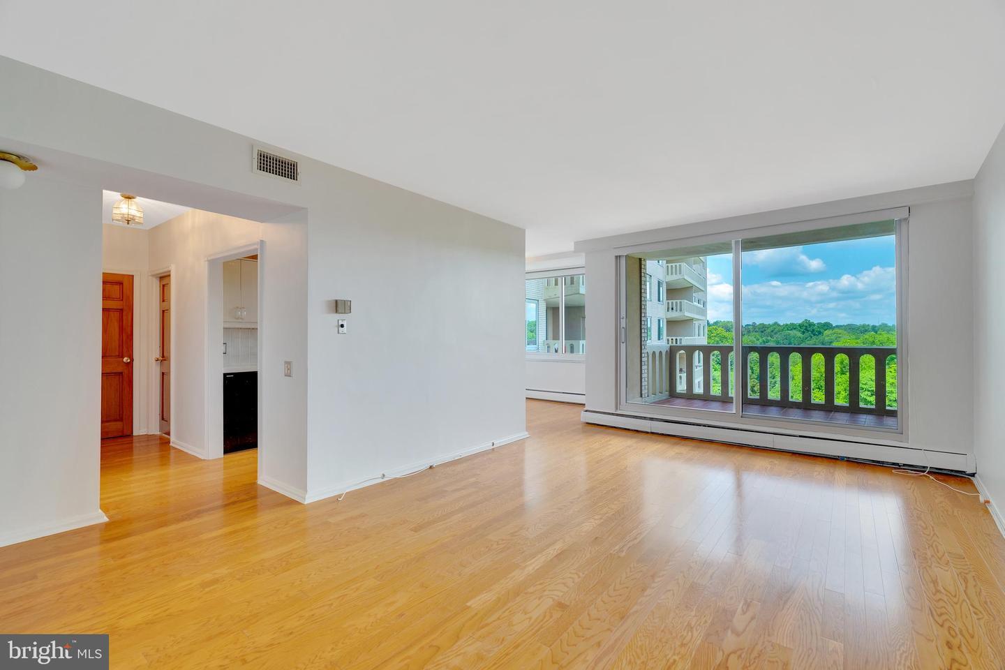 Property Photo: 191 Presidential Boulevard R-601 PA 19004