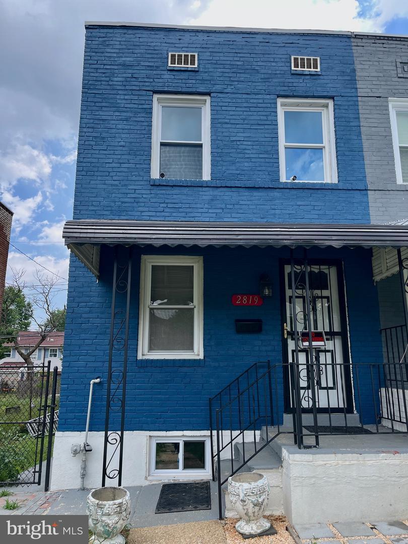 Property Photo:  2819 Bookert Drive  MD 21225 