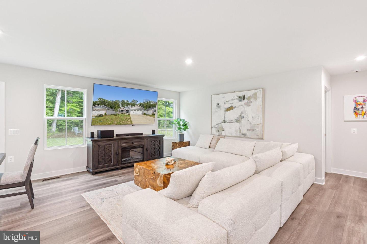 Property Photo: 18199 Cornerstone Drive VA 22546