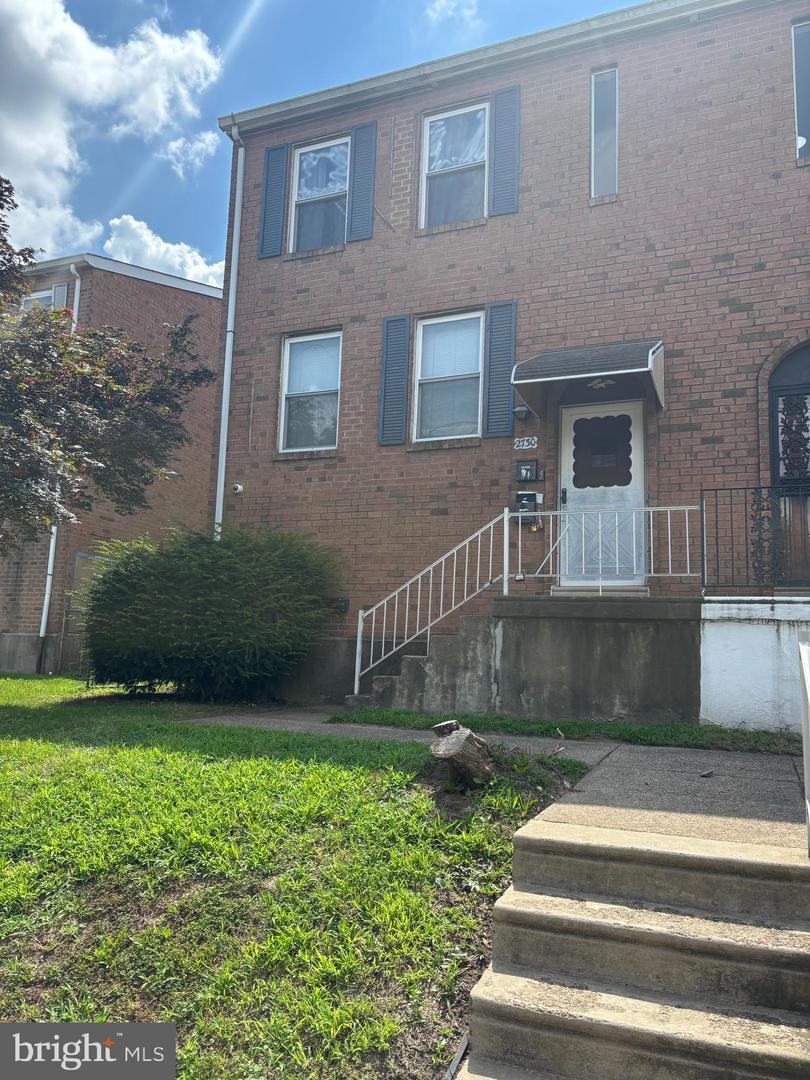 2728 Island Avenue  Philadelphia PA 19153 photo