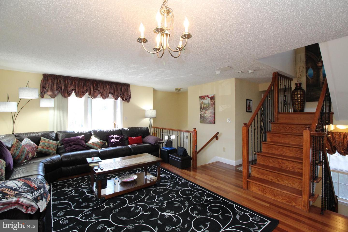 Property Photo: 9 Halstead Place NJ 08540