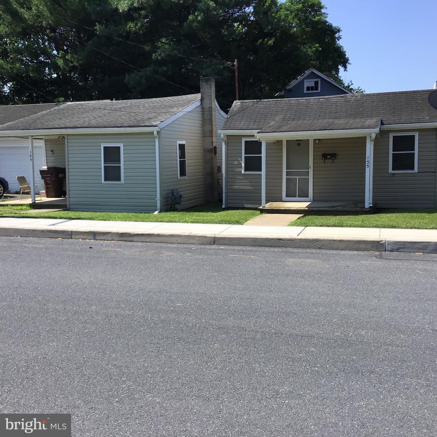 Property Photo: 162-164 N Allison Street PA 17225
