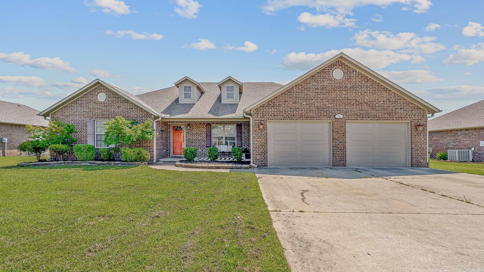 Property Photo: 5007 S 28th St. AR 72450