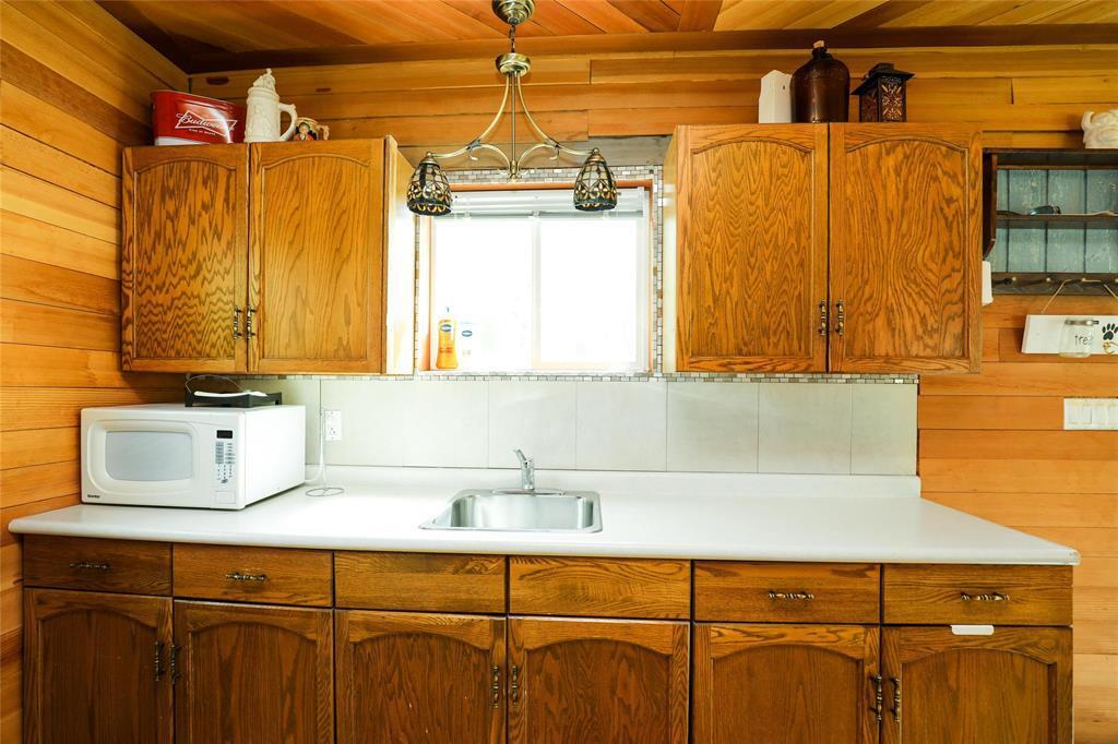 Property Photo: 31037 201 Pr Road MB R0A 2K0