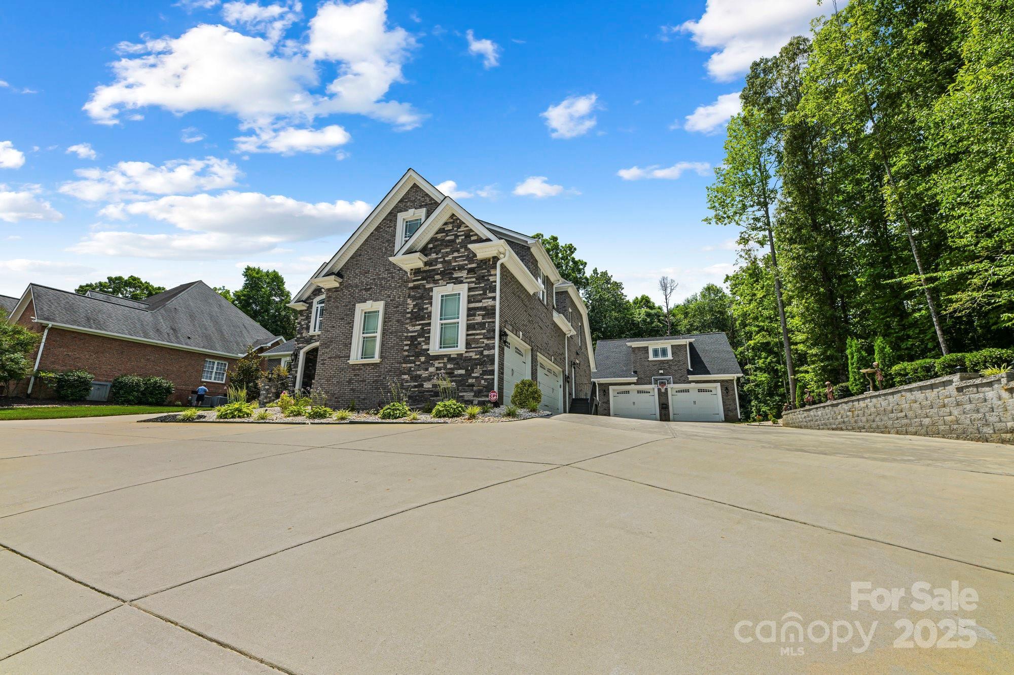 Property Photo:  531 Coman Lane  NC 28086 