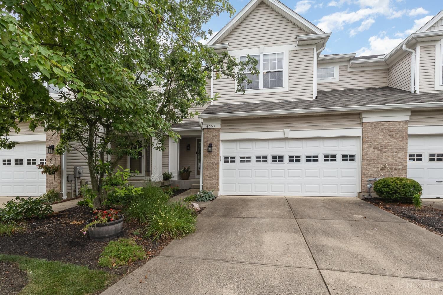 Property Photo: 6355 Inverness Way OH 45040