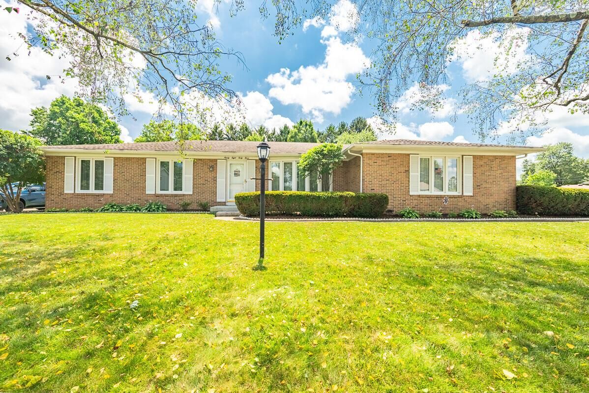 Property Photo: 9843 Shalemar Drive OH 43147