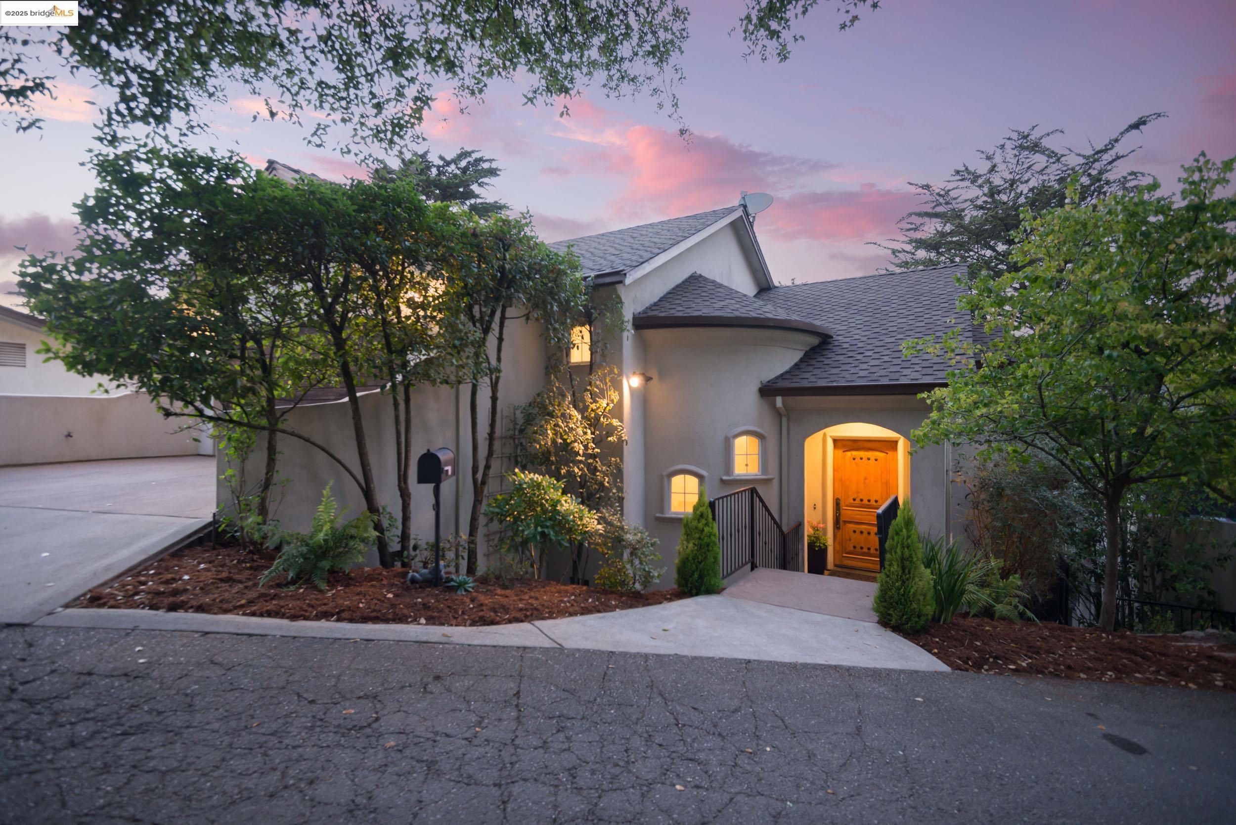 Property Photo: 50 Pine Hills Ct CA 94611
