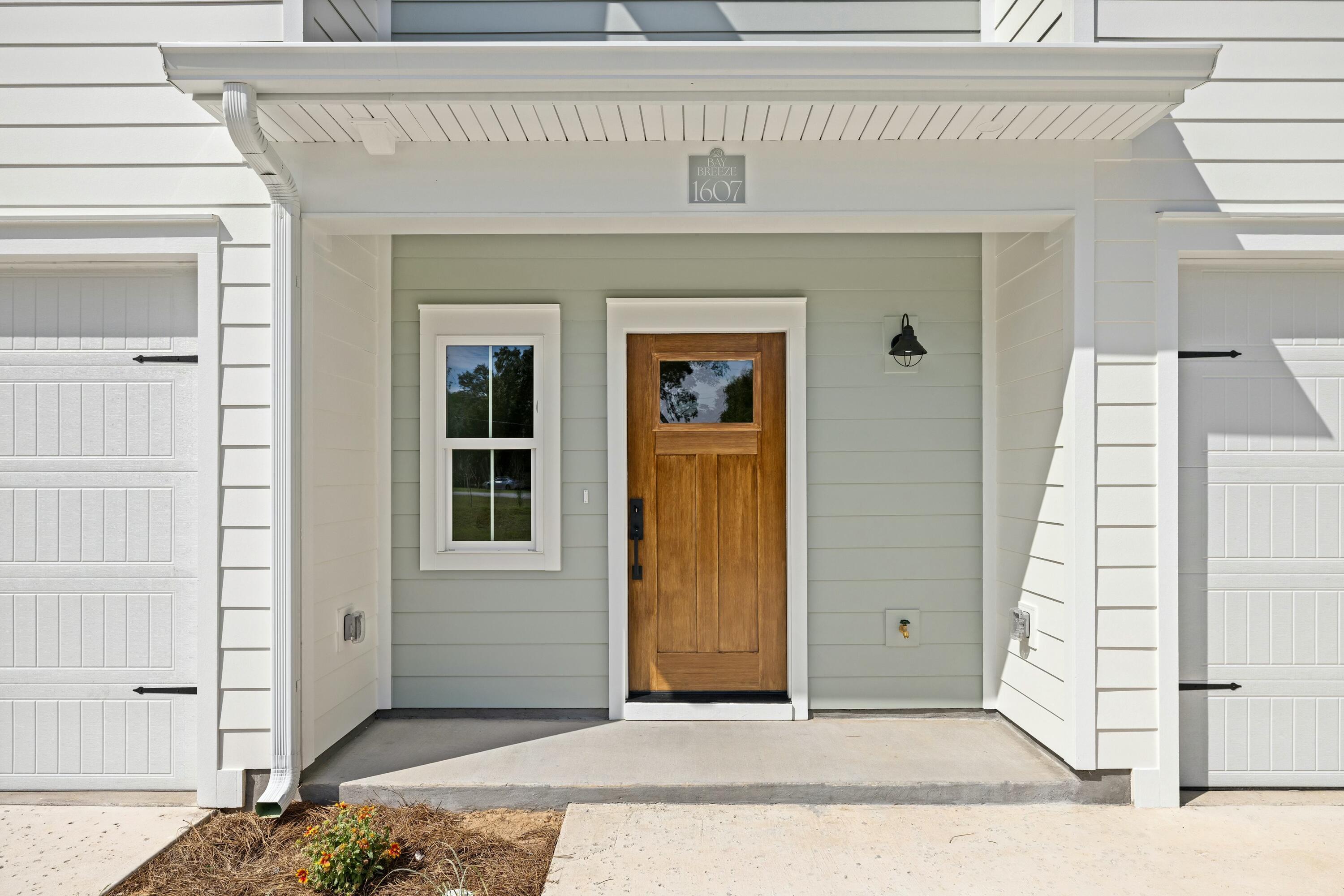 Property Photo: 1603 Beckett Boulevard FL 32578