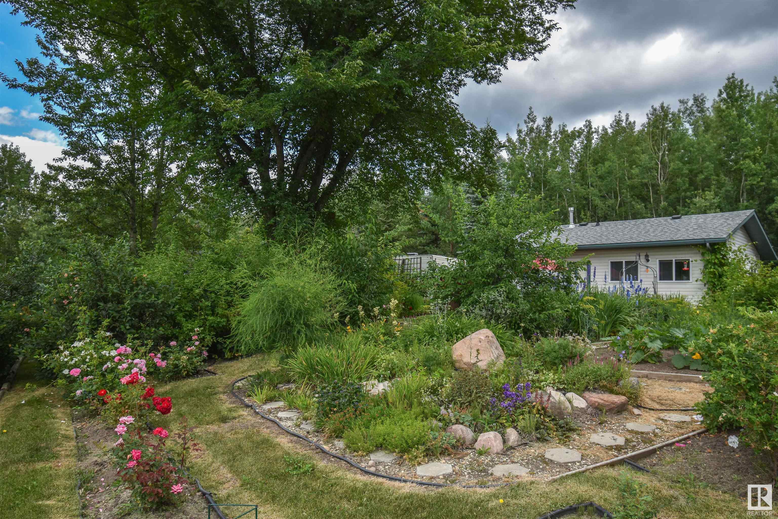 Property Photo: 1, 54429 Ste. Anne Trail AB T0E 0A0