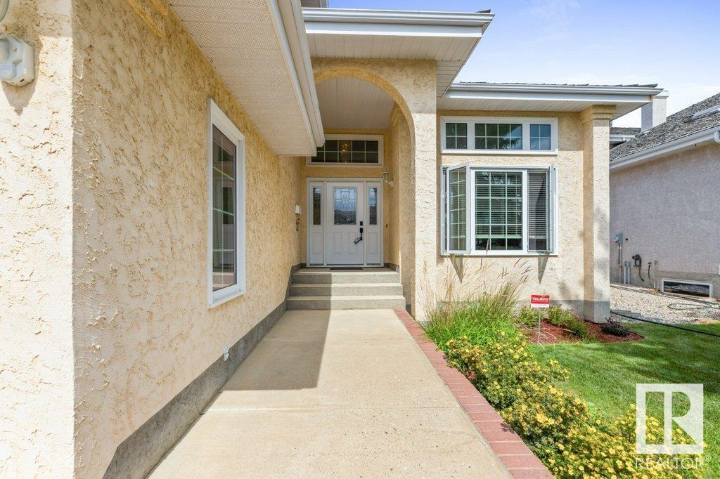 Property Photo:  948 Wallbridge Place NW  AB T6M 2L7 