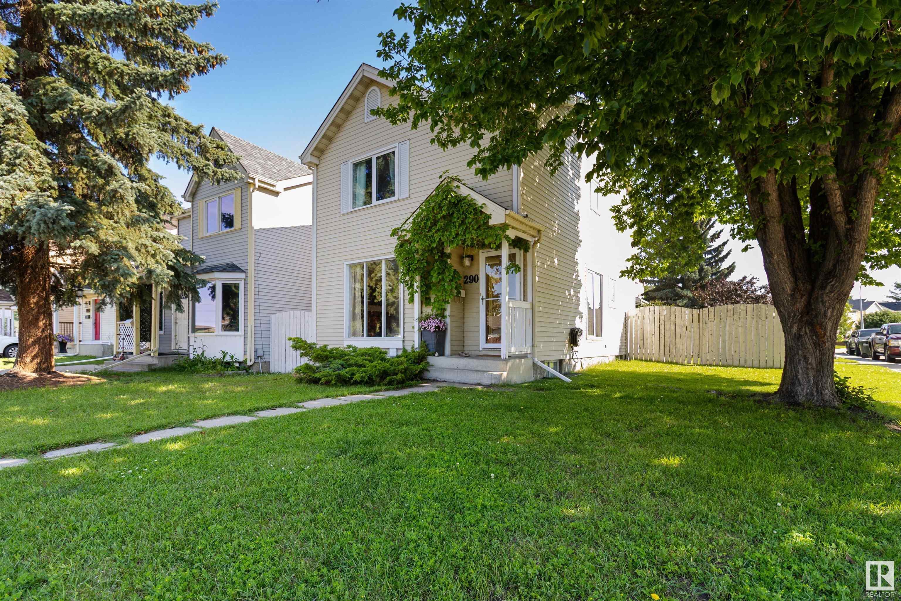 Property Photo: 290 Vantage Lane AB T8A 4J2