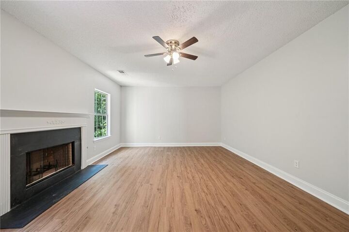 Property Photo:  1021 Litherland Court SE  GA 30354 