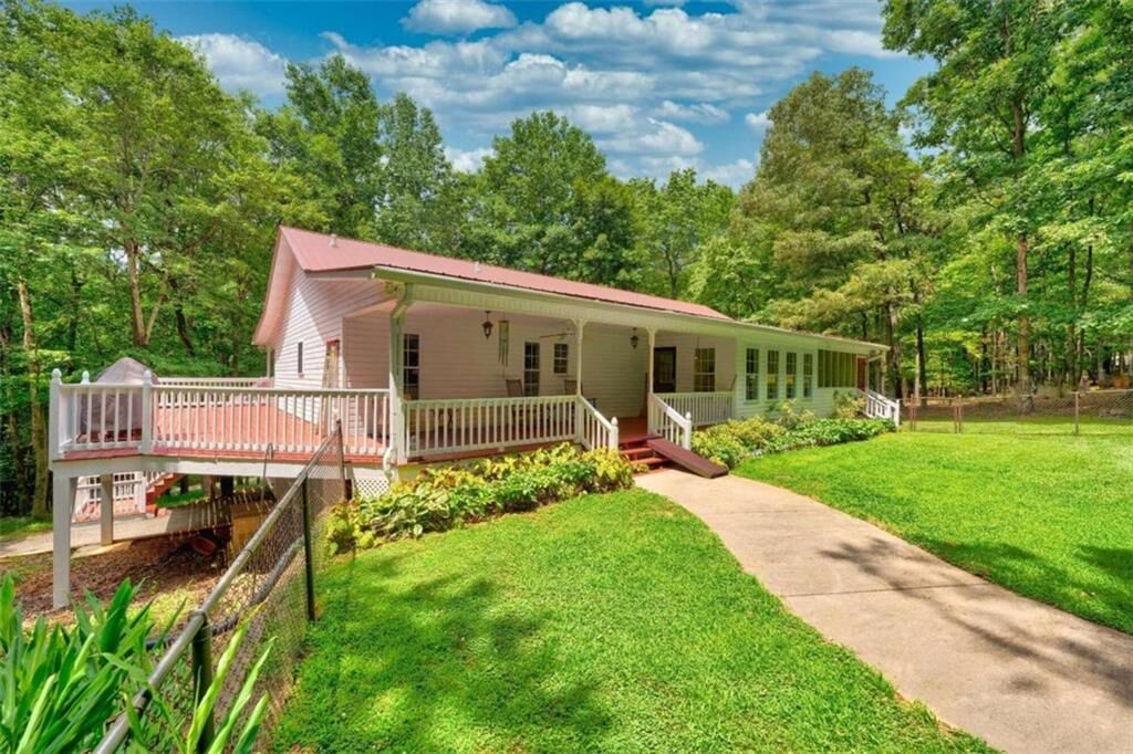 Property Photo:  44 W D Court  GA 30540 